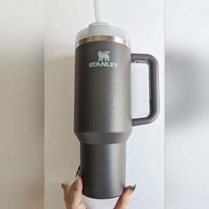 SOLD! CHARCOAL Stanley Adventure Quencher 40 oz